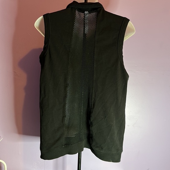 Fabletics Women's Black Full Zip Vest Size Medium Athletic Activewear - Picture 2 of 4